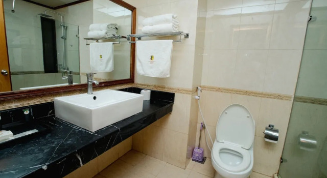 Номер Standard Gold Crest Hotel