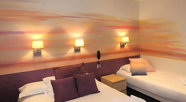 Трёхместный номер Standard Hotel Pavillon Imperial