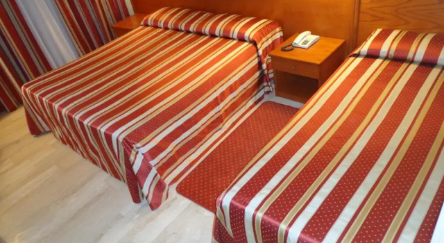 Трёхместный номер Standard Hotel Select
