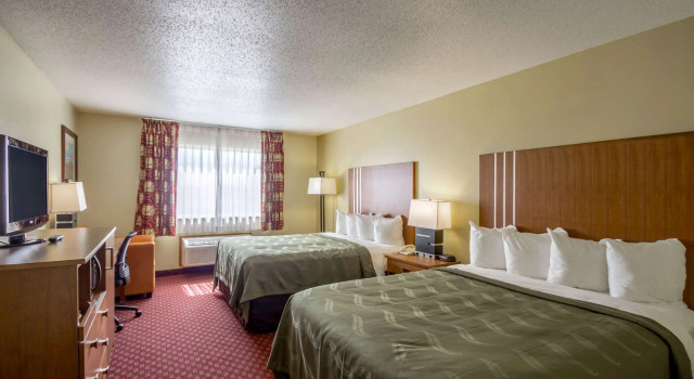 Четырёхместный номер Standard Quality Inn Mineral Point