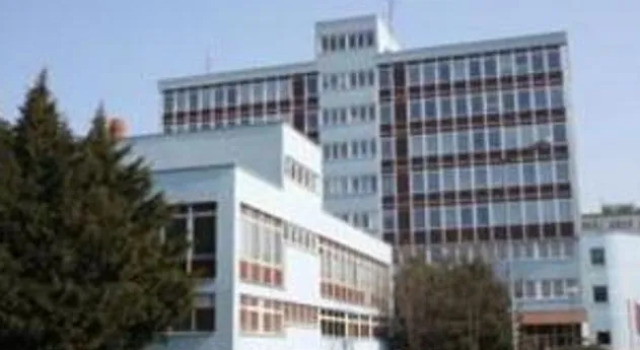 Institut Bankoveho Vzdelavania Nbs, N. O., Book Hotel Hoteller i Trnávka med parkering, Parkering