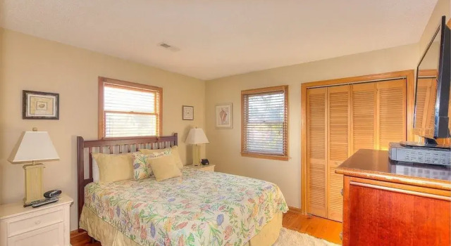 Four Sea Sons - 6 Br Home
