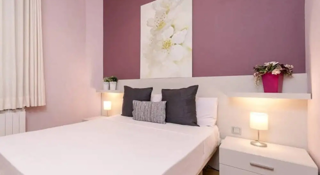 Fantastic 2 Bed Near Plaza Catalunya, Забронировать Отель Отели Барселоны 3 звезды, рядом с Театр Goya, 3*