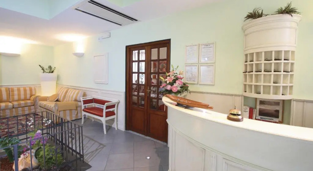 Hotel Villa Bianca, Забронировать Отель Лайгуэлья Ривьера-делле-Пальме