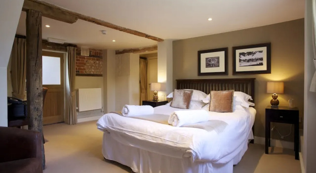 The Woolpack Country Inn, Prenota Affittacamere Alresford Inghilterra