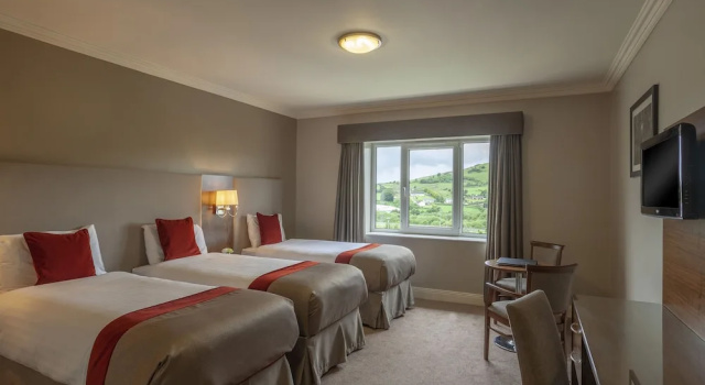 Четырёхместный номер Standard Carrickdale Hotel & Spa