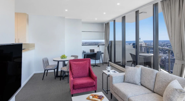 Люкс c 1 комнатой с балконом Meriton Suites Kent Street, Sydney