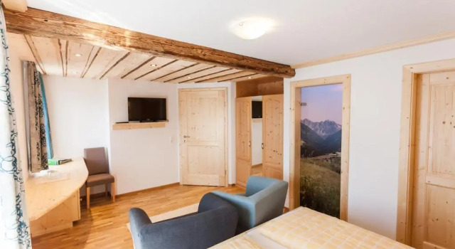 Апартаменты Цокольный этаж Alpenhotel Wanderniki
