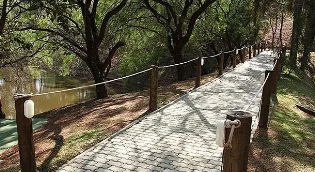 Recanto Campestre Vinhedo, Забронировать Отель Виньеду штат Сан-Паулу