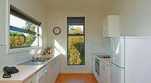 Коттедж Ocean View Cottages - Essentially Tas Dover