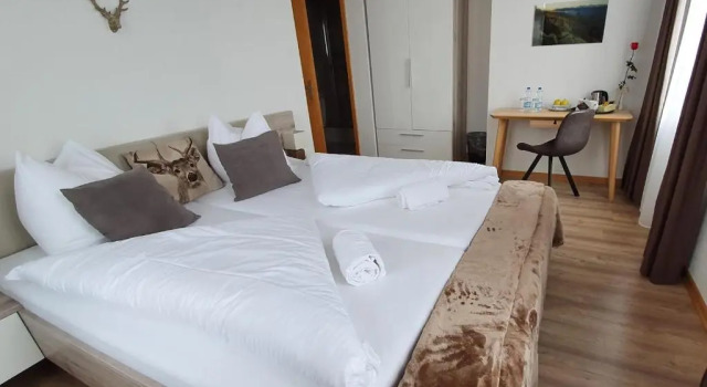 Hotel Rosengärtli, Забронировать Отель Лайссиген Lake Thun