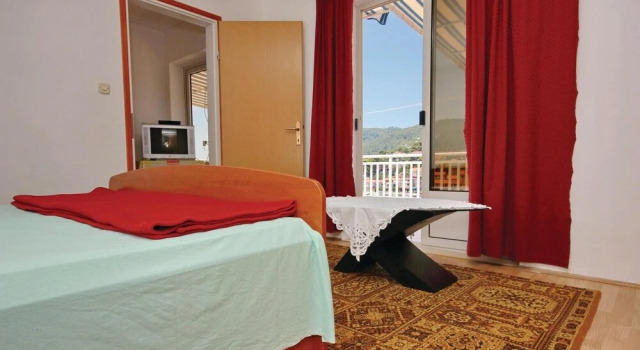 Nice Apartment in Brna With 4 Bedrooms and Wifi, Prenota Appartamento Hotel a Croatian Islands con parcheggio, Parcheggio