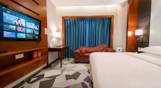 Люкс Harbour Plaza Hotel