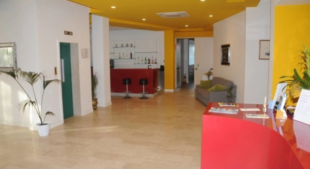 Club Hotel, Varaa Hotelli Hotellit Marche Coast uima-altaalla, Uima-allas