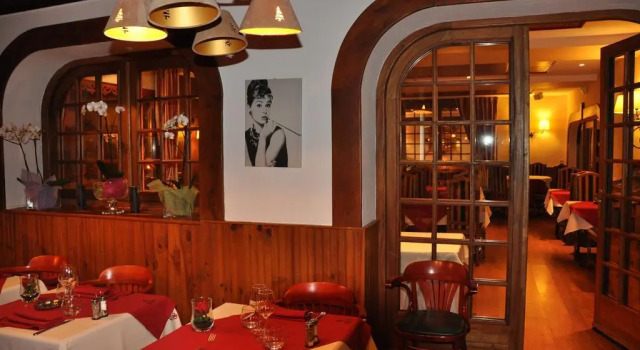 Le Chalet Suisse
