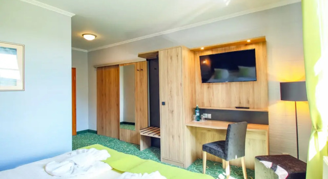 Двухместный номер Standard с красивым видом из окна Panorama Berghotel Wettiner Höhe