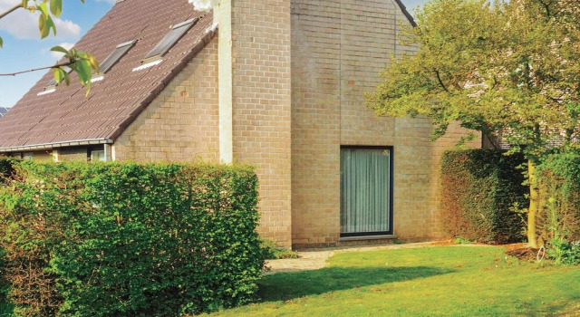 Amazing Home in Beerse With 4 Bedrooms and Wifi, Rezerwuj Hotel Hotele w Bruksela z parkingiem, Parking
