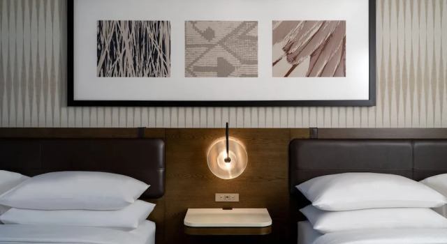 Четырёхместный номер Deluxe Delta Hotels by Marriott Wichita Falls Convention Center
