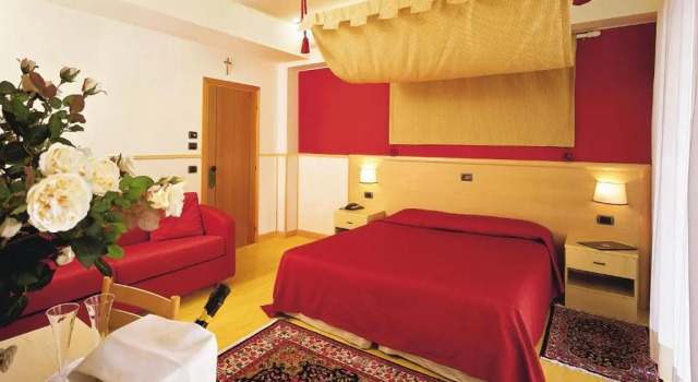 Полулюкс Hotels Vidi Miramare & Delfino