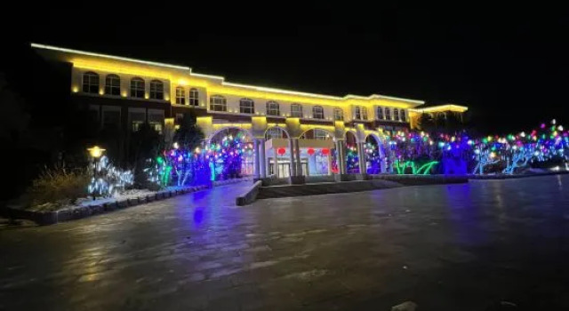 Songyuanshi Hotel, Rezerwuj Hotel Hotele 4-gwiazdkowe w Jilin, 4*