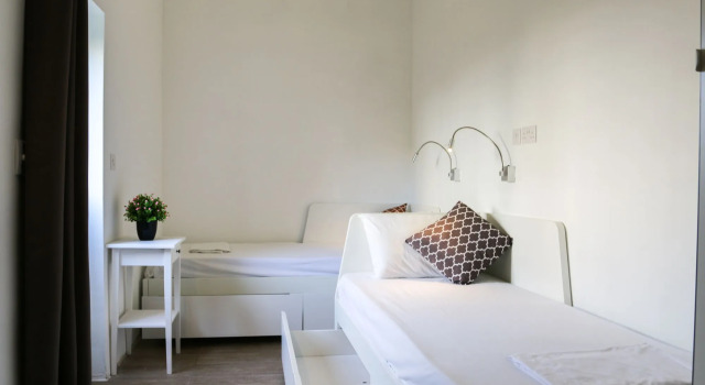 Follow the Sun Boutique Hostel - Pool, Breakfast & Sea Views, Забронировать Хостел Хостелы Мальты, Хостел