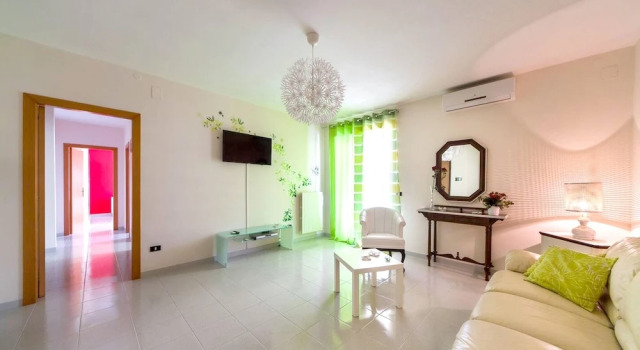 Apartment With 2 Bedrooms in Polignano A Mare, With Furnished Balcony and Wifi Near the Beach, Забронировать Апартаменты/квартира Отели Полиньяно-а-Маре с парковкой, рядом с Пещера монахинь, Парковка