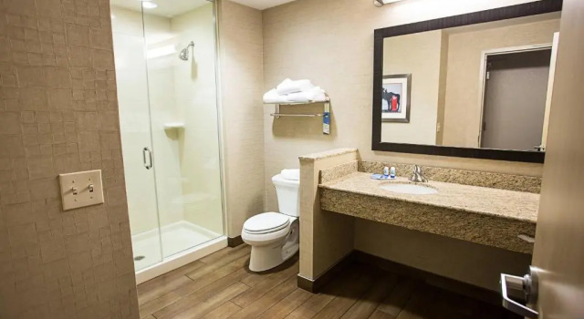 Четырёхместный номер Standard Fairfield Inn & Suites Moscow