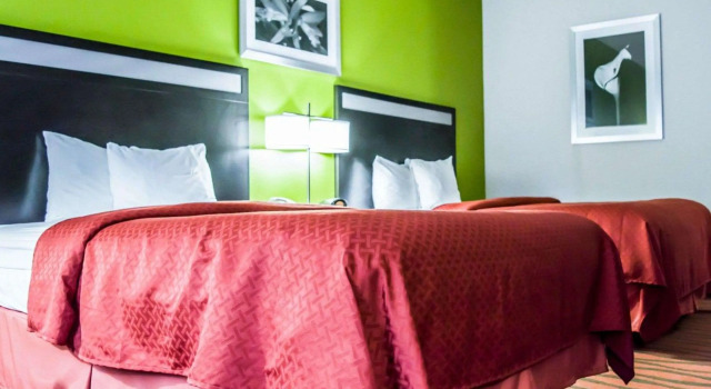 Четырёхместный номер Standard Quality Suites Fort Myers I-75
