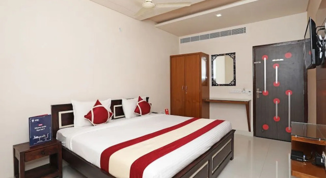 OYO 10249 Hotel Gurukripa, Boek Hotel Jaipur 