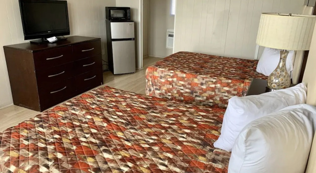 Четырёхместный номер Standard Cabana Motel