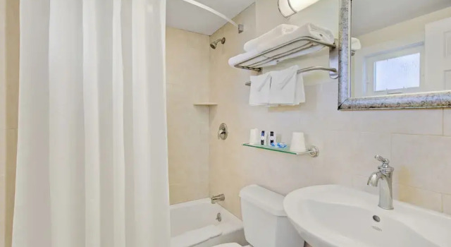 Двухместный люкс Desert Sand Resort