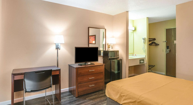 Двухместный номер Standard Econo Lodge Princeton