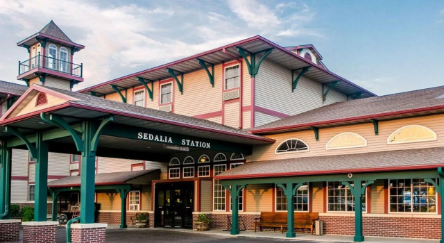 Кровать в общем номере Comfort Inn Sedalia Station
