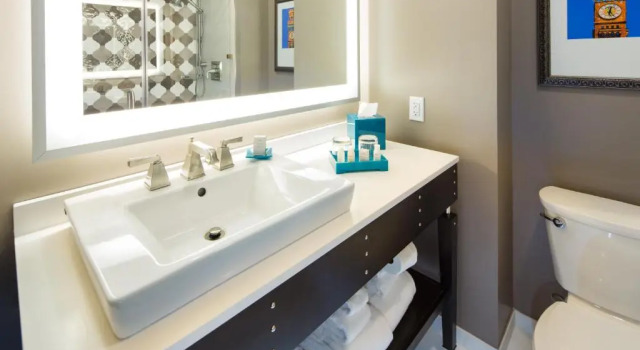 Номер Standard Цокольный этаж Hotel Indigo Baltimore Downtown by IHG