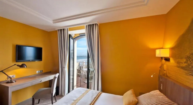 Двухместный номер Superior с видом на море Hôtel Le Nouveau Monde
