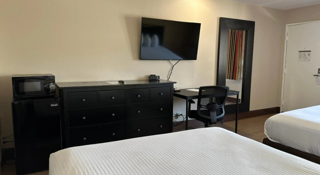 Stanford Inn & Suites Anaheim