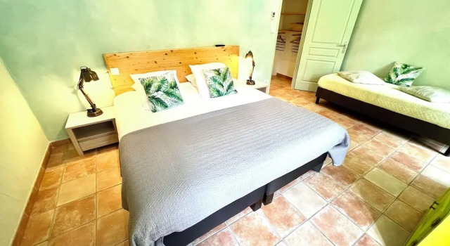 Номер Superior Logis Hôtel Restaurant Le Domaine de lEau Vive