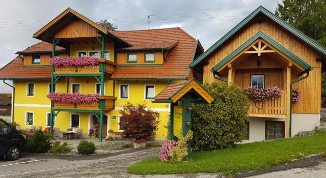 Семейный номер Standard с 2 комнатами с балконом Landhaus Ebner