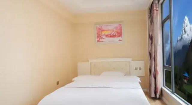Люкс Luxury Golden Coast Vacation Hotel