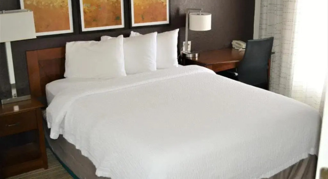 Люкс с 2 комнатами Residence Inn by Marriott Rogers
