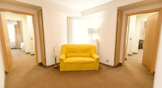 Люкс Hotel International