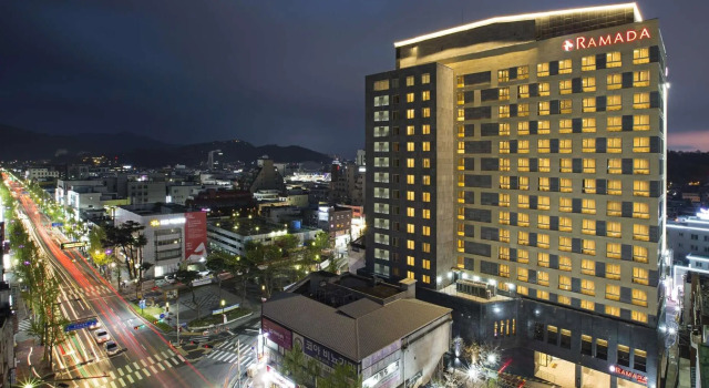Номер Superior RAMADA Jeonju Hotel