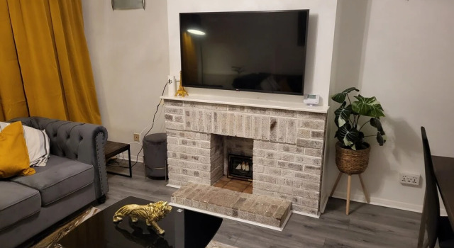 Charming 2-bed Apartment in Grays