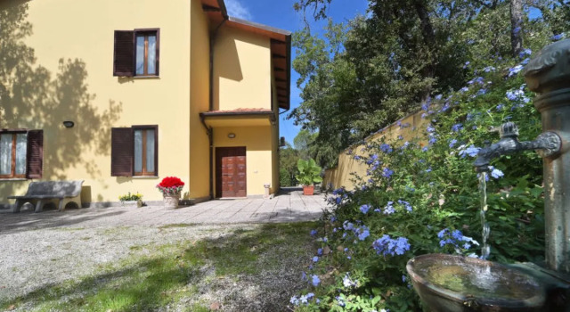 House Mariani Magione, Забронировать Отель Отели Озера Тразимено с бассейном, Бассейн