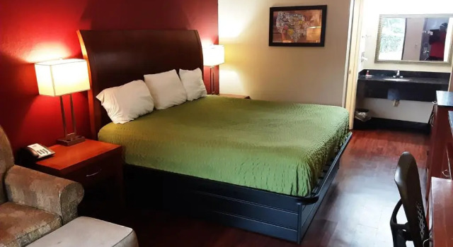 Номер Standard Econo Lodge Inn & Suites Griffin North