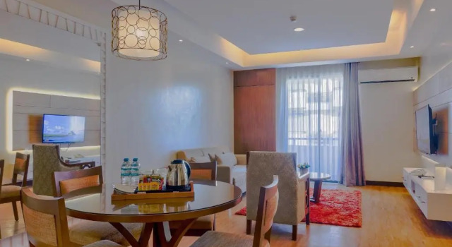 Люкс с 2 комнатами Mansion Garden Hotel