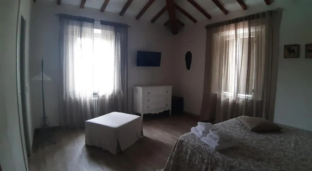 Двухместный номер Standard с видом на бассейн VISTALAGO VERSILIA