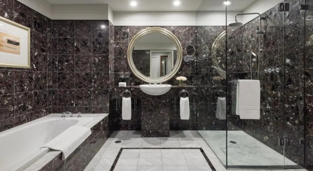 Двухместный номер Heritage с балконом Hyatt Hotel Canberra - A Park Hyatt Hotel