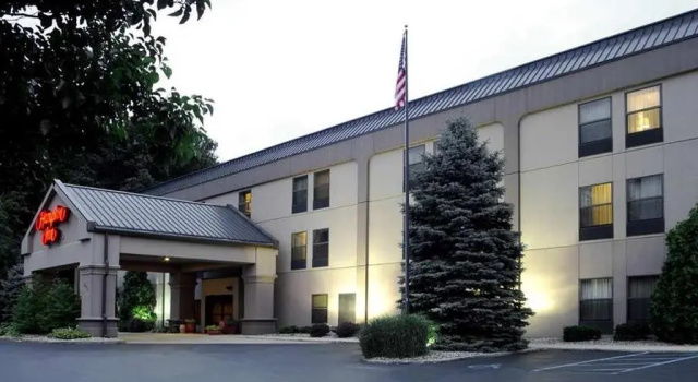 Run of House Hampton Inn Portage