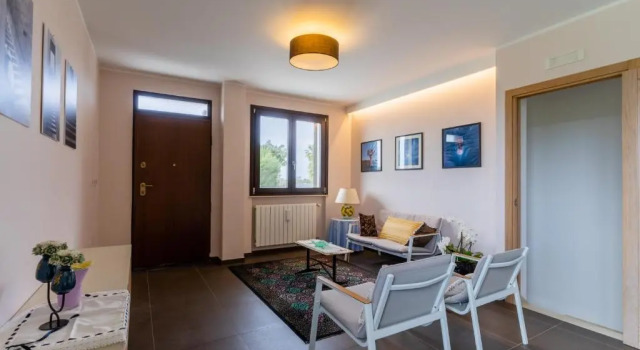Intera villa ad uso esclusivo con 2 bagni 4 camere da letto,garage,giardino,area fitness,lavatrice,wifi, Забронировать Вилла Отели в центре Тулье, в центре